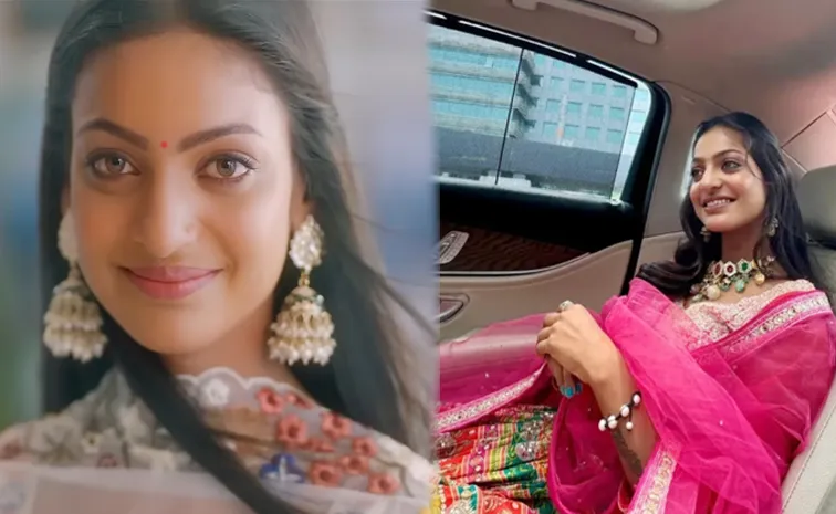 Maha Kumbh Girl Monalisa Travels in rs. 1 Crore Car