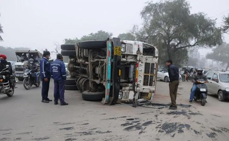 11 Killed in Three Road Accidents Across Uttar Pradesh