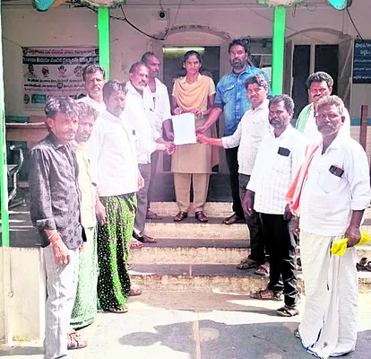 ఆదోని ఎమ్మెల్యేపై ఫిర్యాదు 