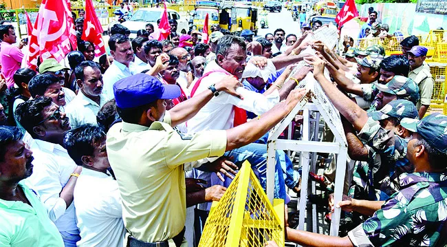 దళితులకు రక్షణ కల్పించలేరా?