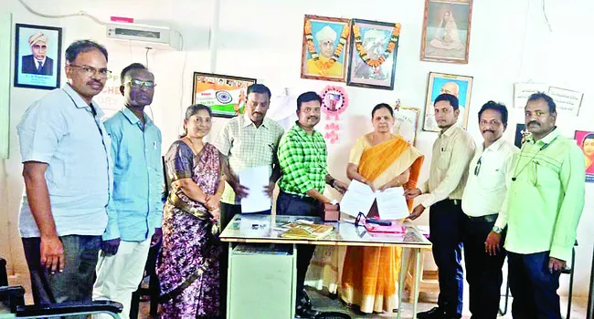 ఇదేం పద్ధతి మాస్టార్లూ..