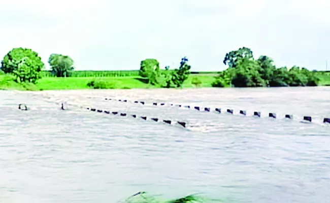 ఎగువన