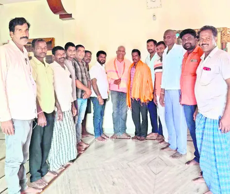 మోసపూరిత మాటలను నమ్మొద్దు