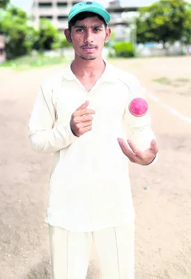 బౌలర్