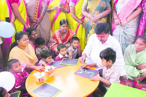 ఆటపాటల అంగన్వాడీ బోధన