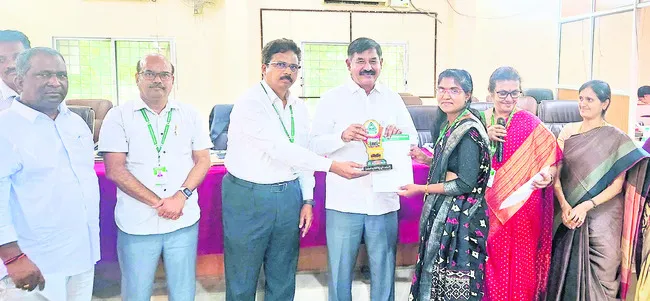ఎన్పీఏ తగ్గింపునకు మరింత కృషి చేయాలి