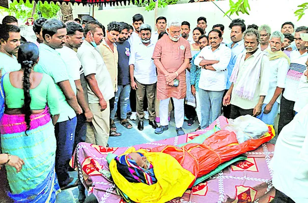 సింగయ్య కుటుంబానికి పరామర్శ