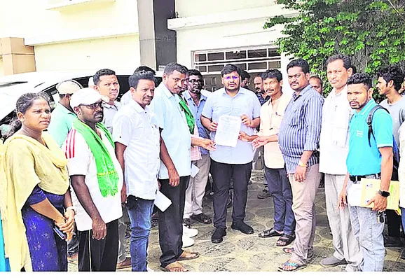 ఉద్యోగ నియామక చట్టం ప్రకటించాలి