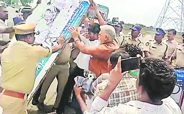 పోలీసులకు, అంబటికి మధ్య వాగ్వాదం