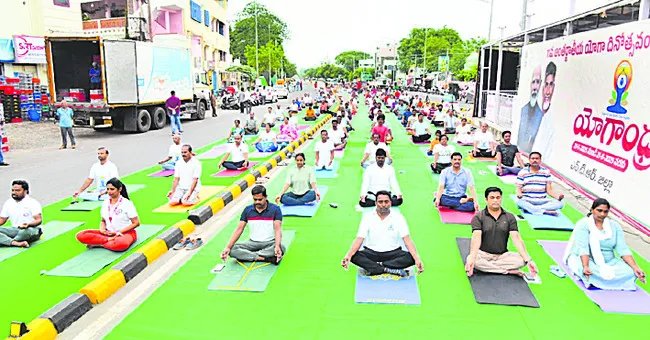 యోగా సాధనతో సంపూర్ణ ఆరోగ్యం
