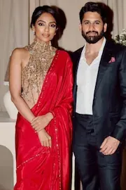 Naga Chaitanya take his eyes off wife Sobhita as she enjoys dosa at wedding1
