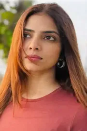 Malavika Mohanan Funny Reply To Netizen Who Proposed Her5