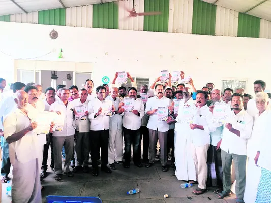 బాబుది వెన్నుపోటు చరిత్ర