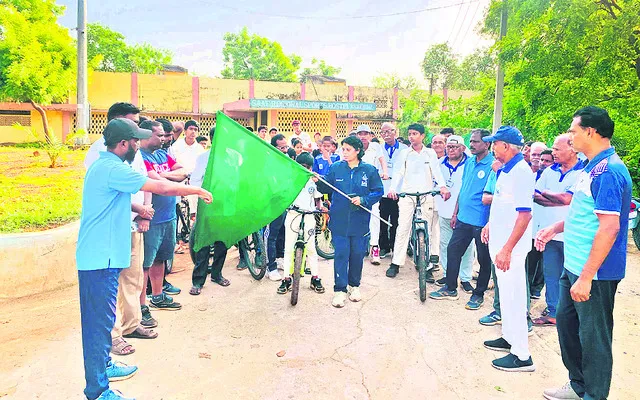 సైక్లింగ్తో ఒత్తిడి దూరం