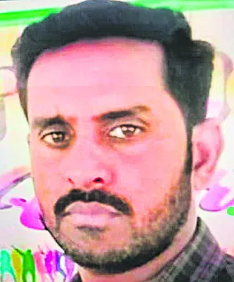 రోడ్డు ప్రమాదంలో ప్రభుత్వ ఉపాధ్యాయుడు మృతి