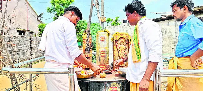 మేడారంలో విత్తన పండుగ