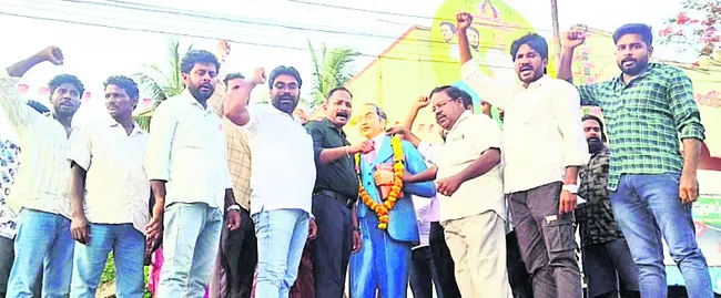 దళిత యువకుడిపై హత్యాయత్నం గర్హనీయం