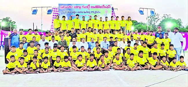 క్రీడాకారులను తీర్చిదిద్దడం గొప్ప విషయం