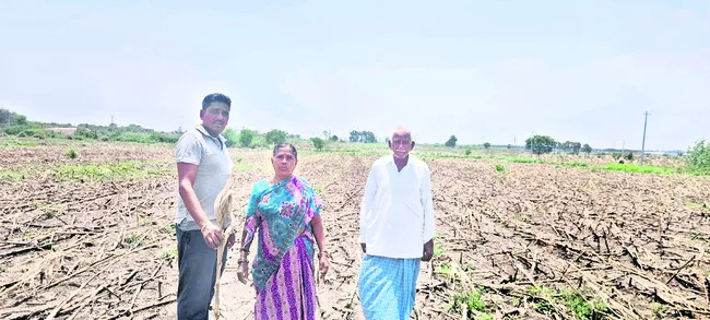 ‘అక్రమంగా కేసు పెట్టారు.. న్యాయం చేయండి’
