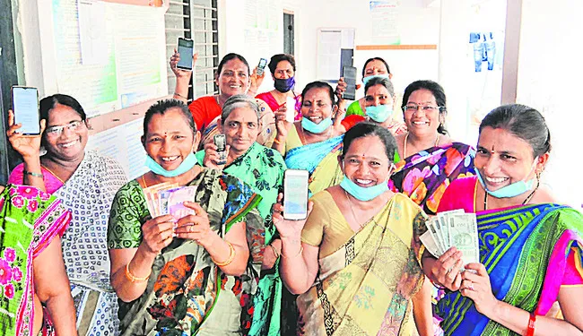 ‘డ్వాక్రా’కు భరోసా..