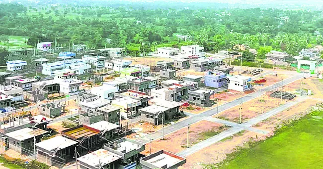 సొంతింటి కల సాకారం.. 
