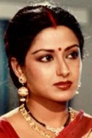 Moushumi Chatterjee Breaking Down in Tears over a Backless Blouse in Movie5