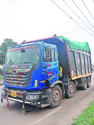 టిప్పర్ లారీకి రూ.80 వేలు జరిమానా