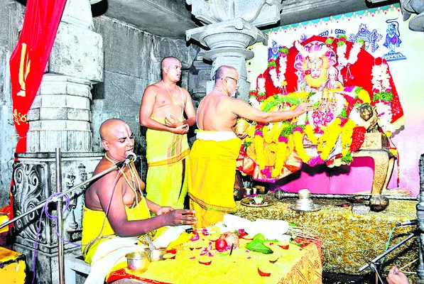 దోస్త