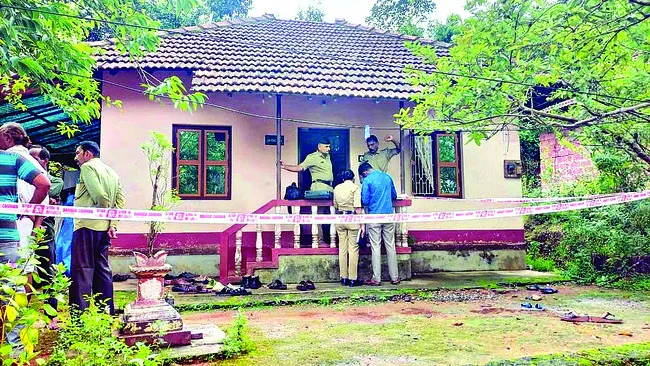 కడుపు పండింది.. కన్నుమూసింది 