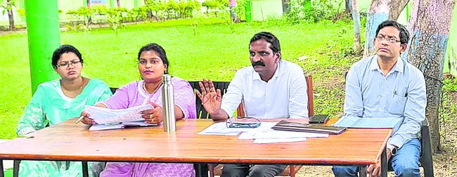 ప్రజారోగ్యంపై వైద్యసిబ్బంది దృష్టిసారించాలి