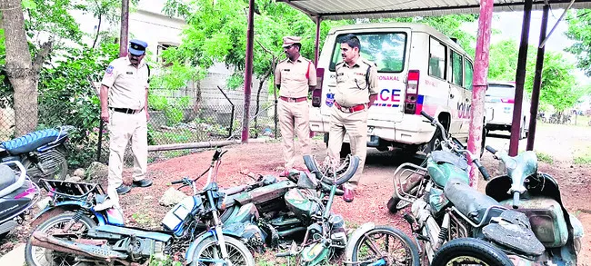 పాత నేరస్తుల కదలికలపై ప్రత్యేక దృష్టి