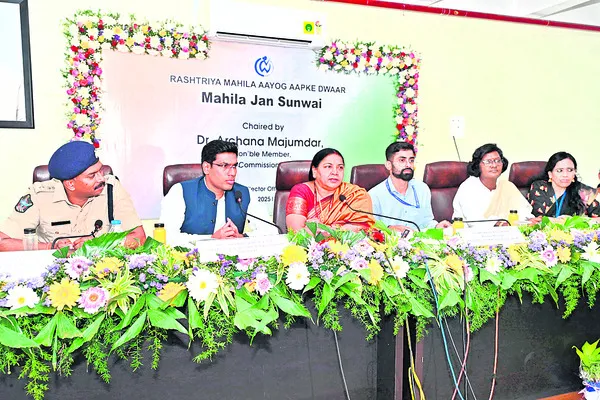 మహిళల రక్షణకు అండగా నిలుస్తాం