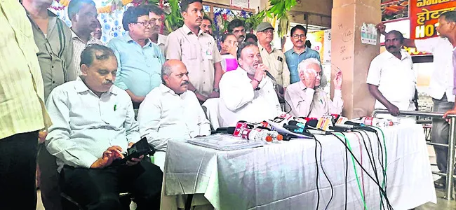 1,400 కొత్త బస్సులు వచ్చాయి..