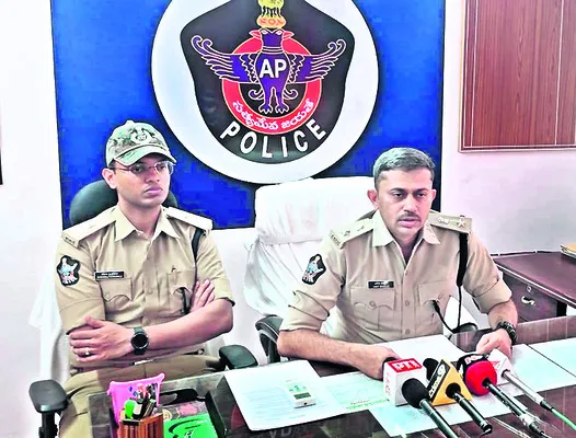 హింసాత్మక ఘటనల్లో ఆ ముగ్గురు కీలకం