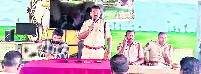 రైతులను మోసం చేస్తే కఠిన చర్యలు