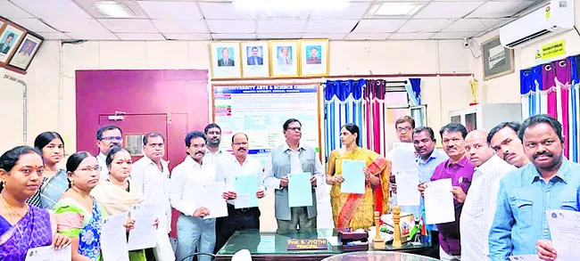 ఆర్ట్స్ కాలేజీ డిగ్రీ సెమిస్టర్ల పరీక్షల ఫలితాలు విడుద