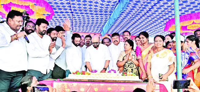 పోలీస్శాఖలో కోవర్టులున్నారు..