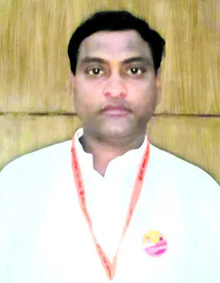 యోగా శిక్షణతో ఉపాధి