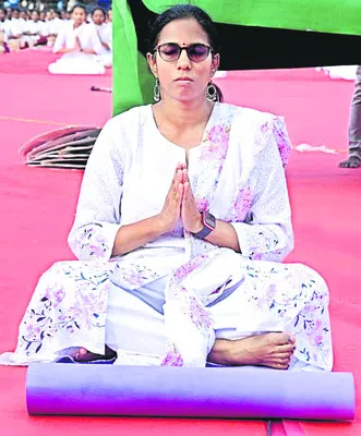 జిల్లా వ్యాప్తంగా యోగసనాల కార్యక్రమం