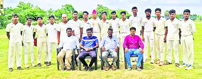 అండర్‌–19 జిల్లా క్రికెట్‌ జట్టు ఎంపిక 
