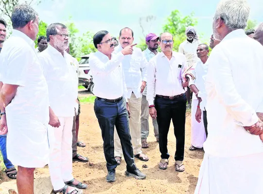 సక్రమంగా బియ్యం పంపిణీ
