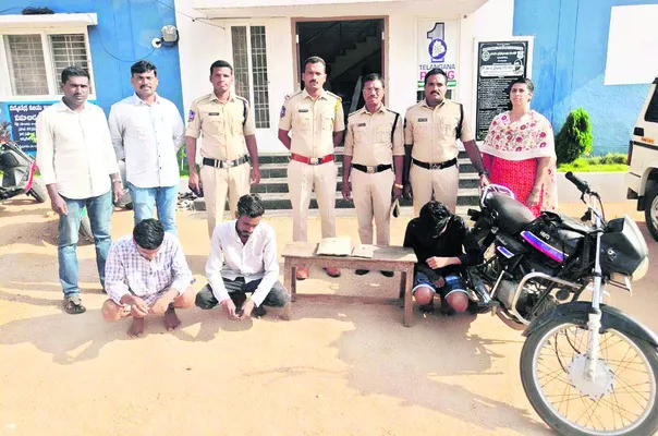 200 గ్రాముల గంజాయి స్వాధీనం