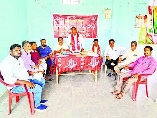 అర్హులందరికీ ఇందిరమ్మ ఇళ్లు ఇవ్వాలి