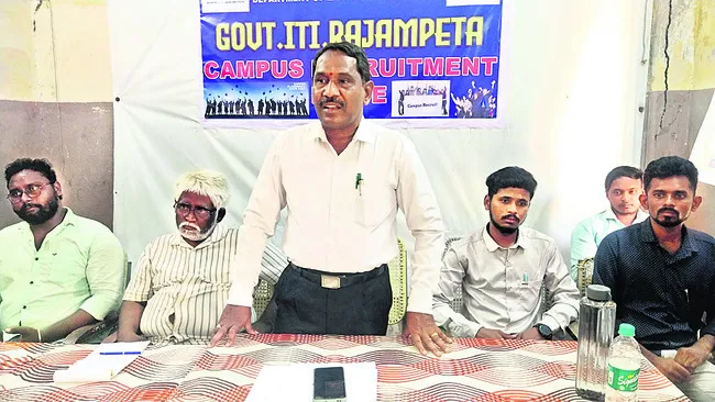తొలి అవకాశాన్ని వదులుకోవద్దు