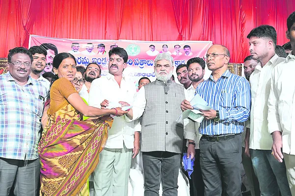 ప్రతి గడపకూ సంక్షేమం 
