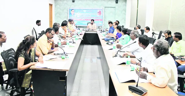 తప్పు చేసిన వారికి శిక్ష విధించాలి