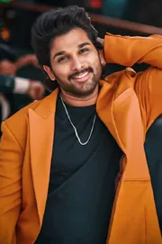 Allu Arjun shares sweet birthday wish for mother Nirmala 2
