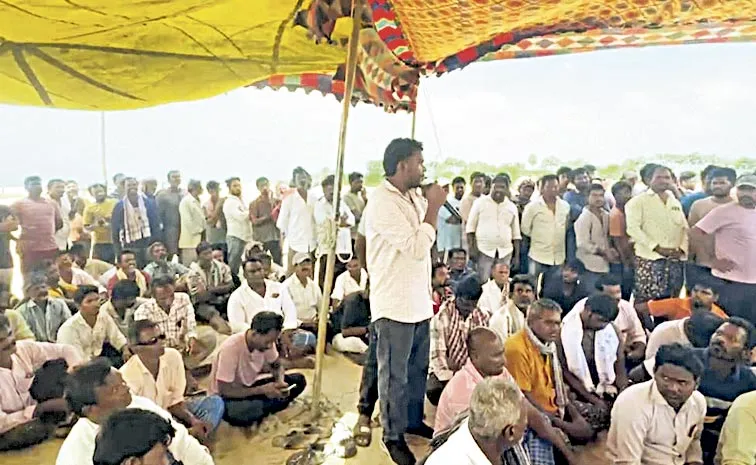 Fishermen agitation ontdp leader in Ipurupalem