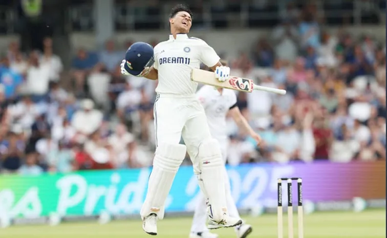 Yashasvi Jaiswal Breaks Bradman Record Becomes 1st Player In World To2