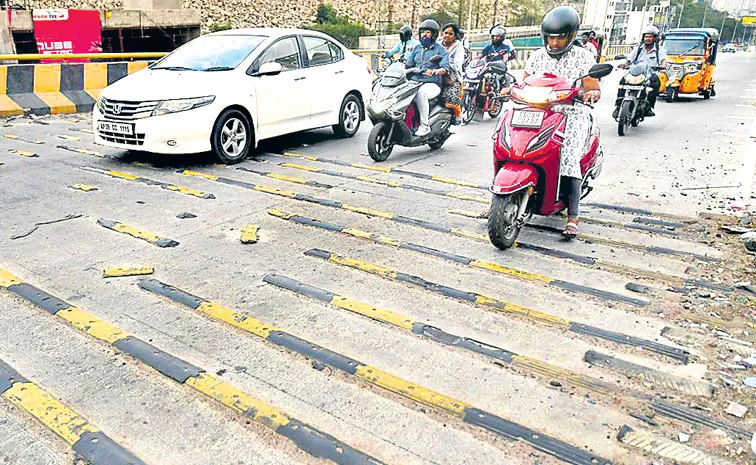 రంబుల్‌స్ట్రిప్స్‌తో ప్రమాదాలు.. ఏం చేయాలి?